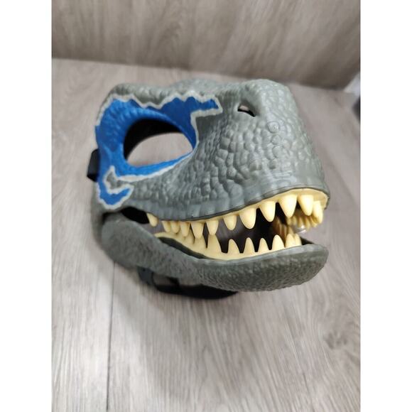Jurassic World BLUE Velociraptor Mask Raptor Dinosaur Blue Children's Kids Roar! - Picture 2 of 8